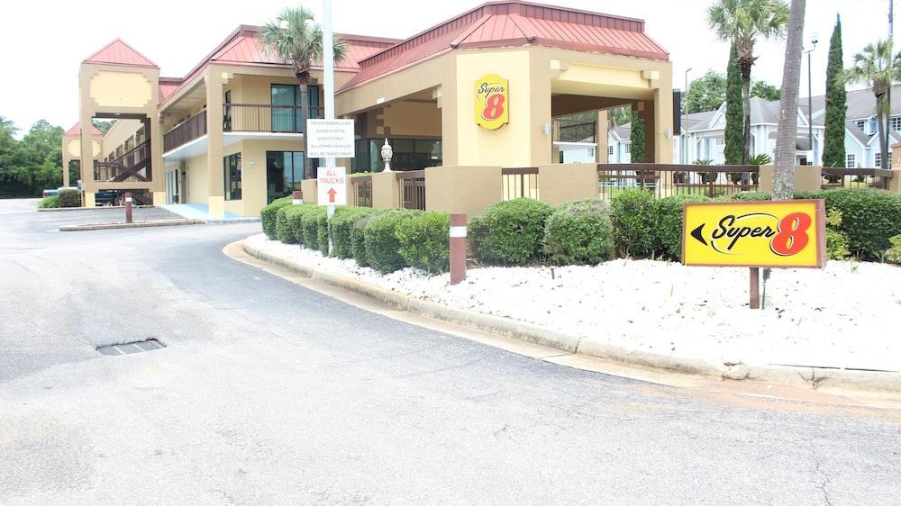 Super 8 By Wyndham Mobile/Tillmans Corner Motel Exterior photo