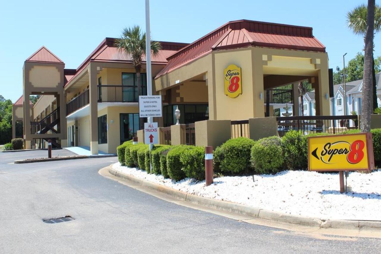 Super 8 By Wyndham Mobile/Tillmans Corner Motel Exterior photo